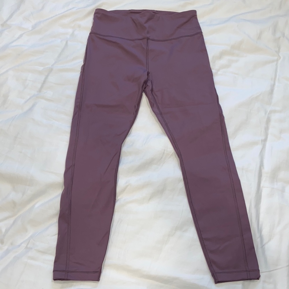 Athleta Ultimate Stash Pocket 7/8 Tight